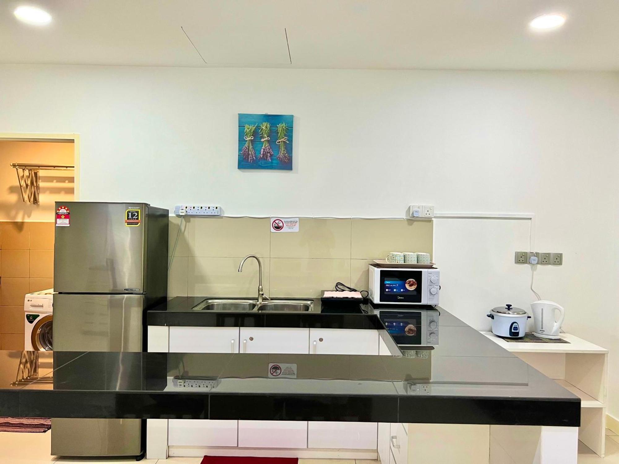 Capital O 90987 The Loft Residences Homestay @ Imago Shopping Mall 2 Kampong Sembulan Екстериор снимка